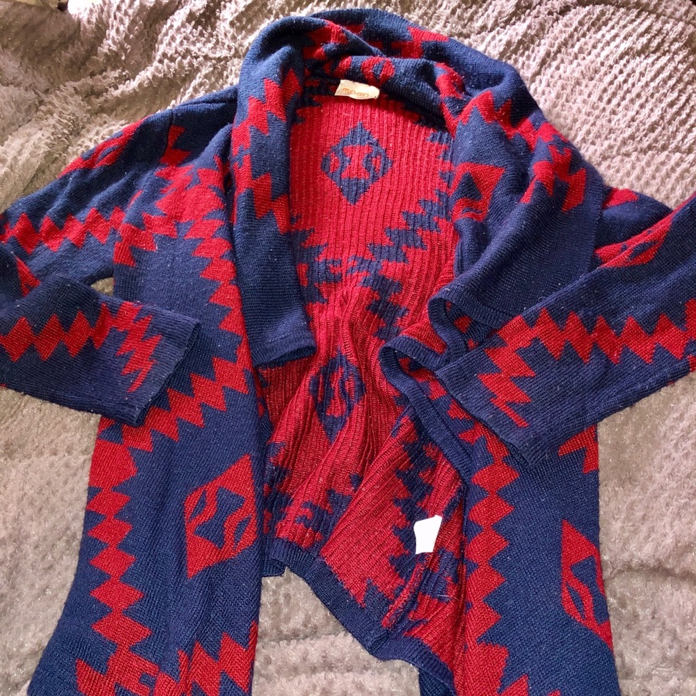 ADORABLE indie brand cardigan that is so cozy ❤️